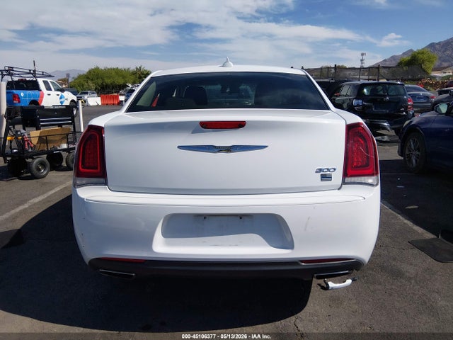 Chrysler 300 Touring 2019 2C3CCAAG6KH581030 Image 17