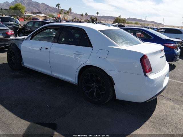 Chrysler 300 Touring 2019 2C3CCAAG6KH581030 Image 3