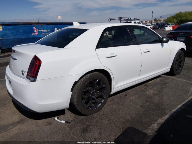 Chrysler 300 Touring 2019 2C3CCAAG6KH581030 Image 4