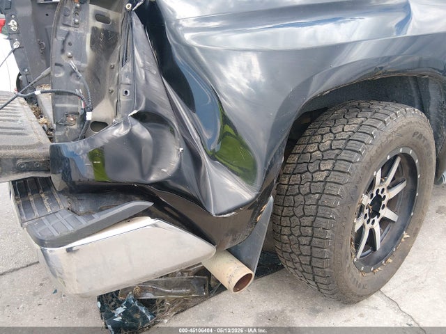 Продажа на аукционе авто 2017 Toyota Tundra Sr5 5.7l V8, vin: 5TFDW5F18HX622653, номер лота: 45106404