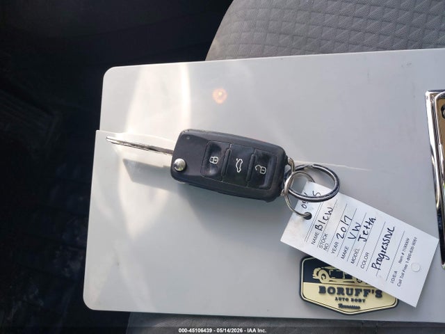 Aukcja sprzedaży 2017 Volkswagen Jetta 1.4t S, vin: 3VW2B7AJ8HM239272, numer aukcji: 45106439