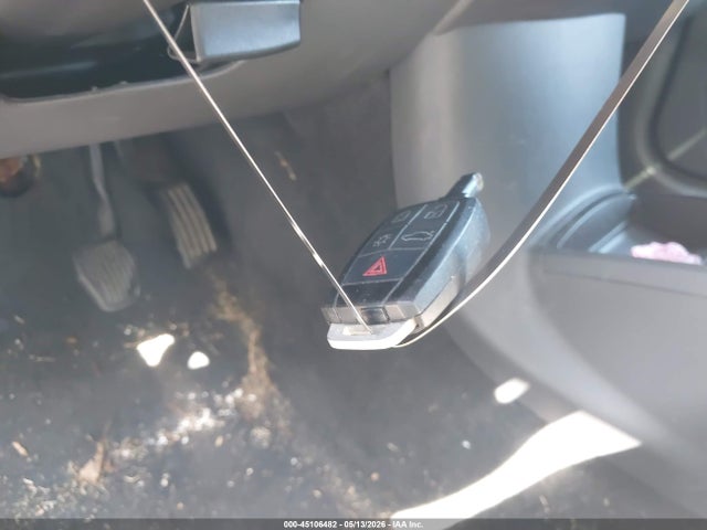 2008 Volvo C30 T5 R-design/t5 Version 1.0/t5 Version 2.0 მანქანა იყიდება აუქციონზე, vin: YV1MK672182058005, აუქციონის ნომერი: 45106482