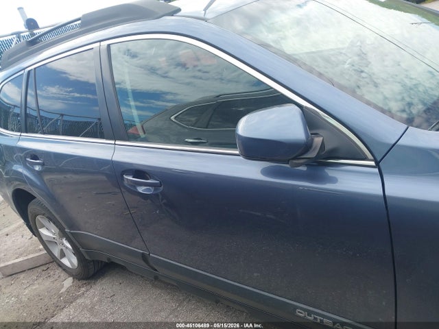45106489 :رقم المزاد ، 4S4BRCCC3E3326026 vin ، 2014 Subaru Outback 2.5i Premium مزاد بيع