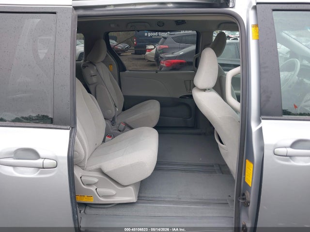 5TDKK3DC1ES458658 Toyota Sienna Le V6 8 Passenger