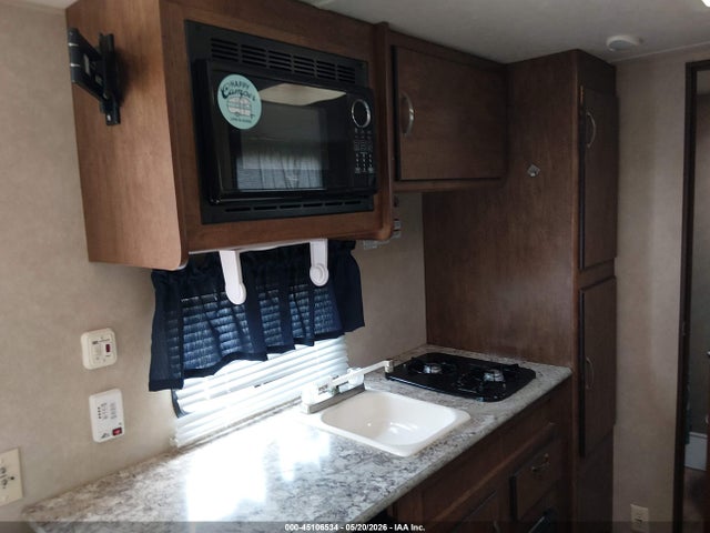 Продажа на аукционе авто 2017 Forest River Wildwood X-lite 195b, vin: 4X4TWDV14H7354198, номер лота: 45106534