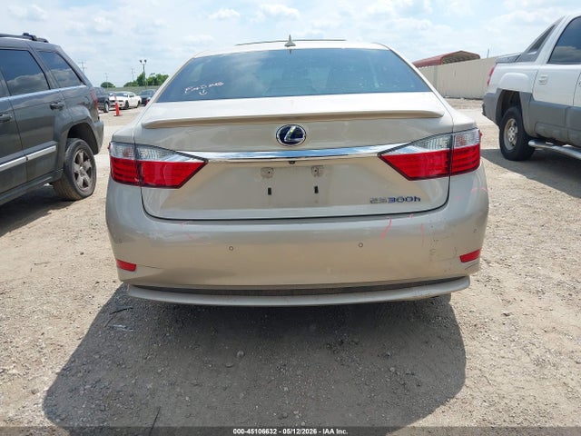 Lexus ES 300H 2014 JTHBW1GG7E2058049 Image 17