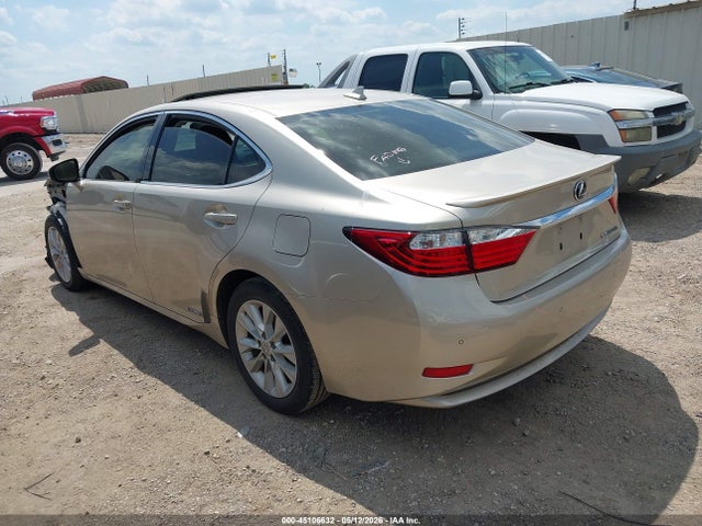 Lexus ES 300H 2014 JTHBW1GG7E2058049 Image 3