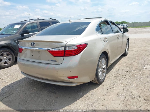 Lexus ES 300H 2014 JTHBW1GG7E2058049 Image 4