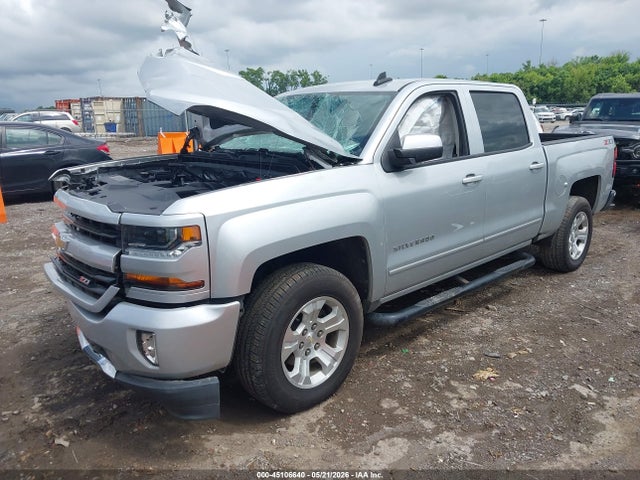 2018 Chevrolet Silverado 1500 2lt მანქანა იყიდება აუქციონზე, vin: 3GCUKREC1JG175700, აუქციონის ნომერი: 45106640