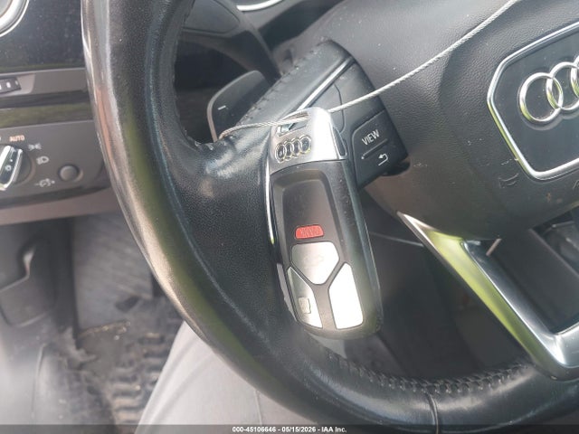 WA1LHAF70HD048791 Audi Q7 2.0t Premium