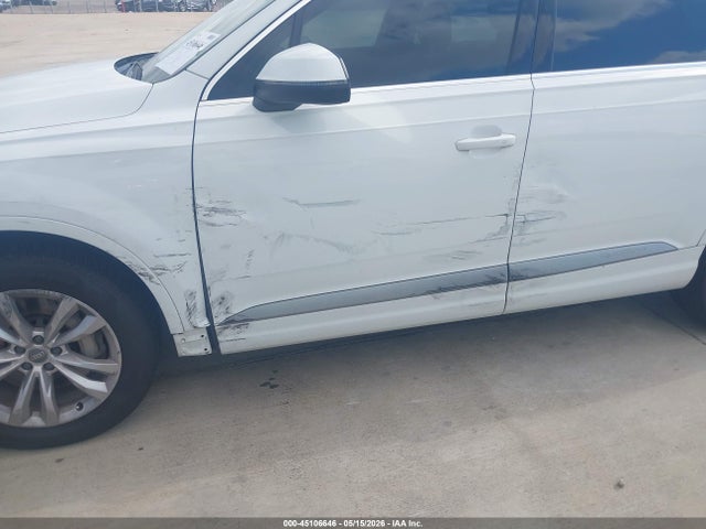 WA1LHAF70HD048791 Audi Q7 2.0t Premium
