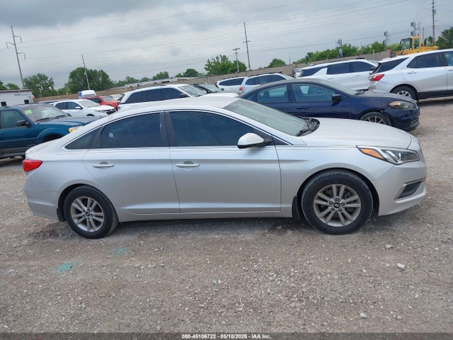 Hyundai SONATA SE 2016 5NPE24AF8GH298613 Image 13