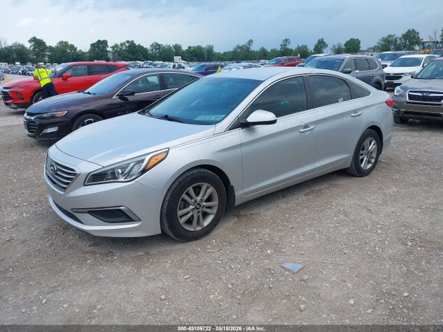Hyundai SONATA SE 2016 5NPE24AF8GH298613 Image 2
