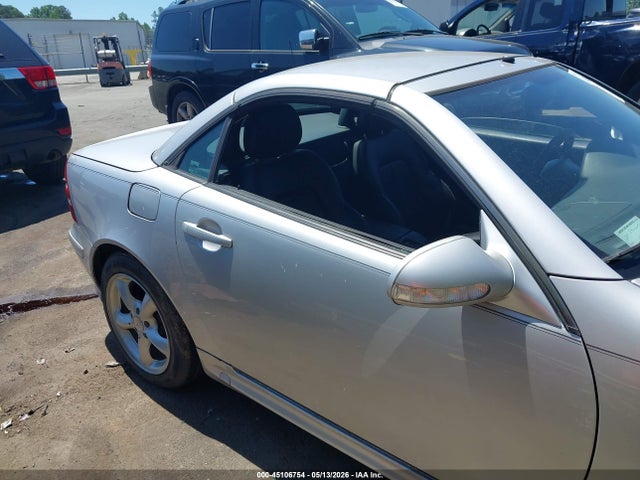 Aukcja sprzedaży 2002 Mercedes-benz Slk 320, vin: WDBKK65F62F249484, numer aukcji: 45106754
