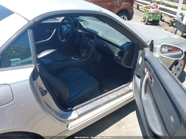 Aukcja sprzedaży 2002 Mercedes-benz Slk 320, vin: WDBKK65F62F249484, numer aukcji: 45106754