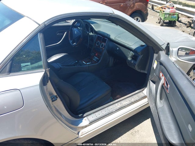 Aukcja sprzedaży 2002 Mercedes-benz Slk 320, vin: WDBKK65F62F249484, numer aukcji: 45106754