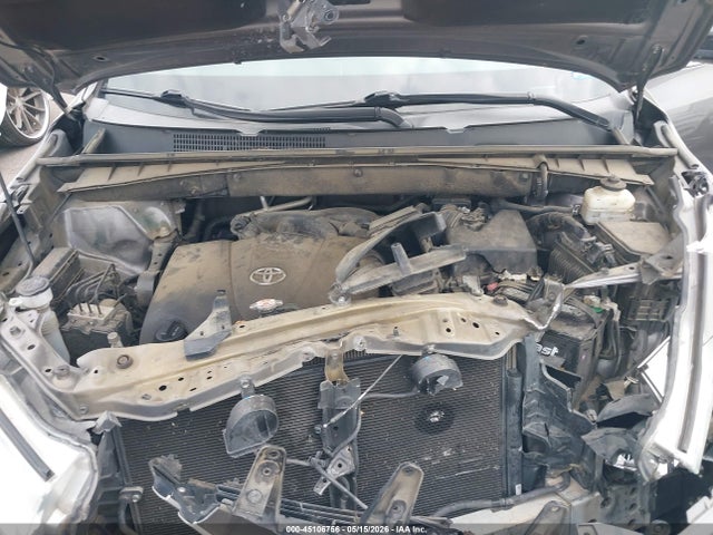Продажа на аукционе авто 2018 Toyota Highlander Le, vin: 5TDZZRFH9JS239821, номер лота: 45106756