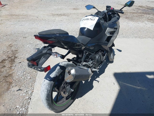 45106763 :رقم المزاد ، JKAEXKH14NDAH5089 vin ، 2022 Kawasaki Ex400 مزاد بيع