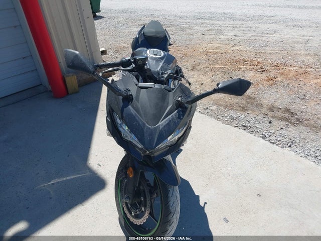 45106763 :رقم المزاد ، JKAEXKH14NDAH5089 vin ، 2022 Kawasaki Ex400 مزاد بيع