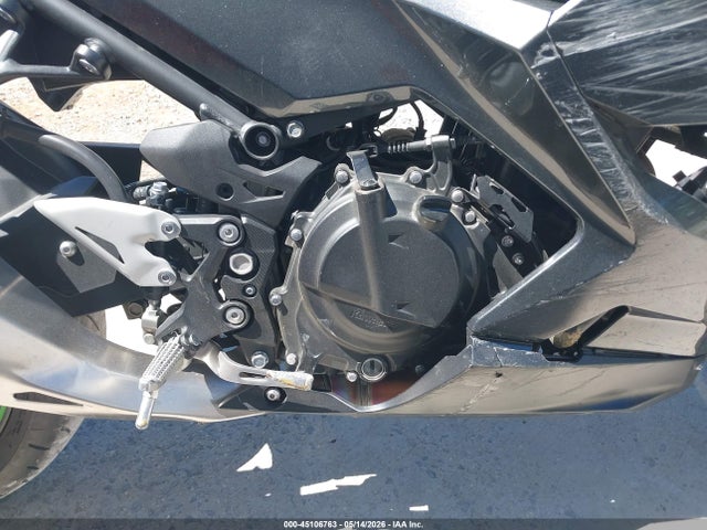 45106763 :رقم المزاد ، JKAEXKH14NDAH5089 vin ، 2022 Kawasaki Ex400 مزاد بيع