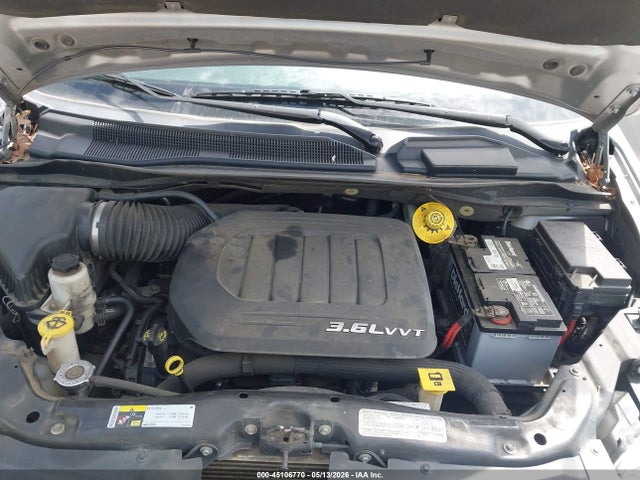2013 Chrysler Town & Country Touring მანქანა იყიდება აუქციონზე, vin: 2C4RC1BG1DR745883, აუქციონის ნომერი: 45106770