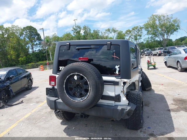 45106774 :رقم المزاد ، 1C4HJWDG8DL672838 vin ، 2013 Jeep Wrangler Unlimited Sport مزاد بيع