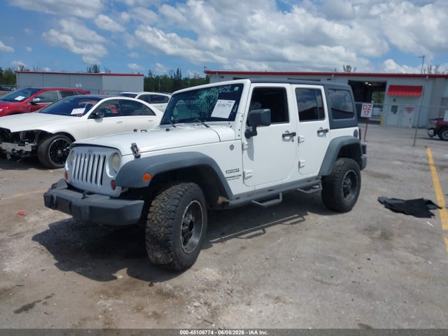 45106774 :رقم المزاد ، 1C4HJWDG8DL672838 vin ، 2013 Jeep Wrangler Unlimited Sport مزاد بيع
