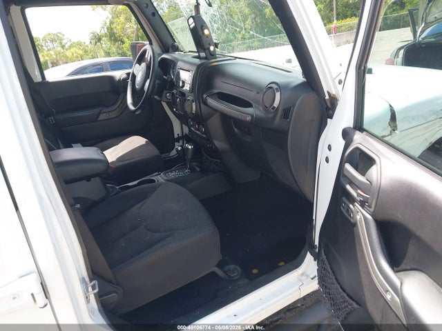 45106774 :رقم المزاد ، 1C4HJWDG8DL672838 vin ، 2013 Jeep Wrangler Unlimited Sport مزاد بيع
