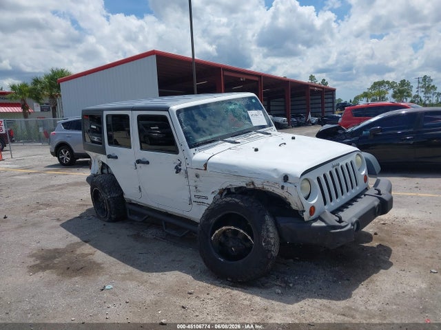 45106774 :رقم المزاد ، 1C4HJWDG8DL672838 vin ، 2013 Jeep Wrangler Unlimited Sport مزاد بيع