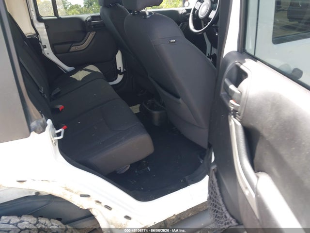 45106774 :رقم المزاد ، 1C4HJWDG8DL672838 vin ، 2013 Jeep Wrangler Unlimited Sport مزاد بيع