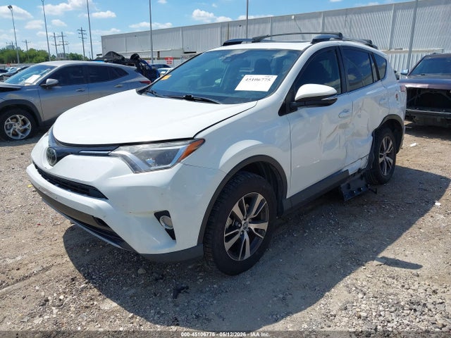 2018 Toyota Rav4 Xle მანქანა იყიდება აუქციონზე, vin: JTMRFREV7JD230613, აუქციონის ნომერი: 45106775