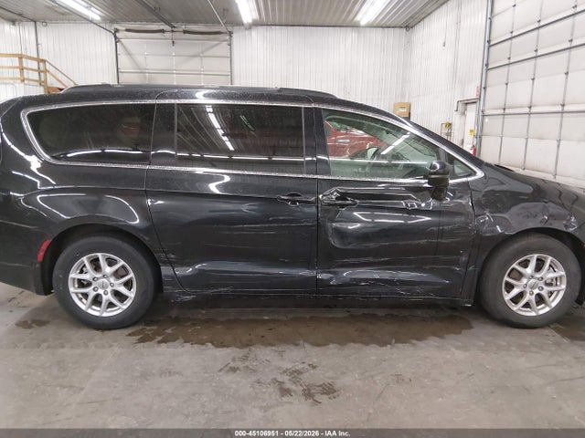 Продаж на аукціоні авто 2022 Chrysler Pacifica Touring L, vin: 2C4RC1BG7NR198975, номер лоту: 45106951