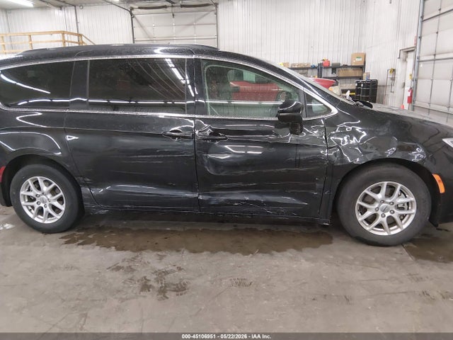 Продаж на аукціоні авто 2022 Chrysler Pacifica Touring L, vin: 2C4RC1BG7NR198975, номер лоту: 45106951