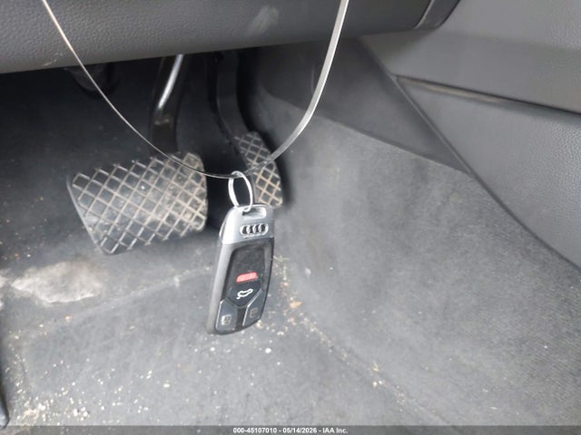 Продаж на аукціоні авто 2017 Audi A4 2.0t Premium, vin: WAUFNAF43HN071264, номер лоту: 45107010