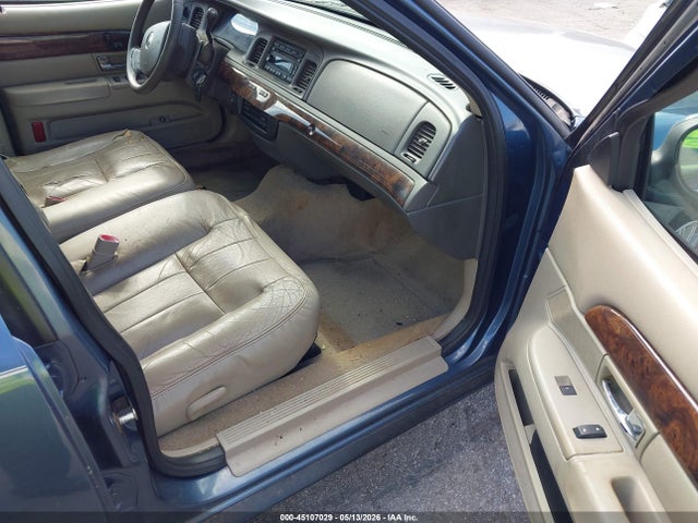 45107029 :رقم المزاد ، 2MEHM75V29X631883 vin ، 2009 Mercury Grand Marquis Ls (fleet Only) مزاد بيع