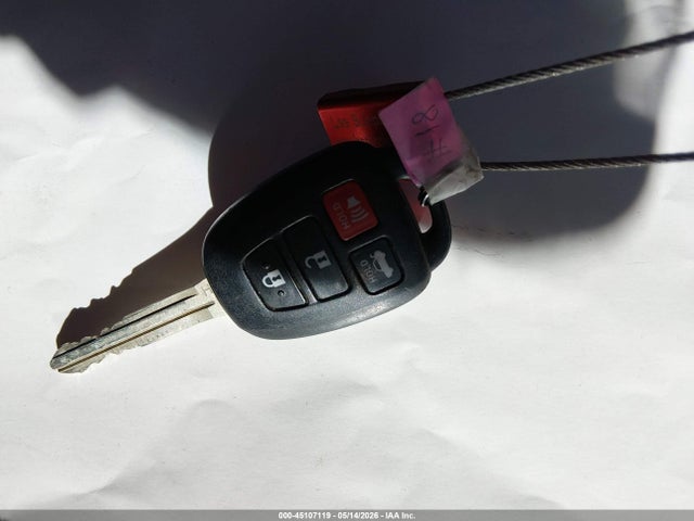 Продажа на аукционе авто 2018 Toyota Corolla Le, vin: 2T1BURHE6JC002988, номер лота: 45107119