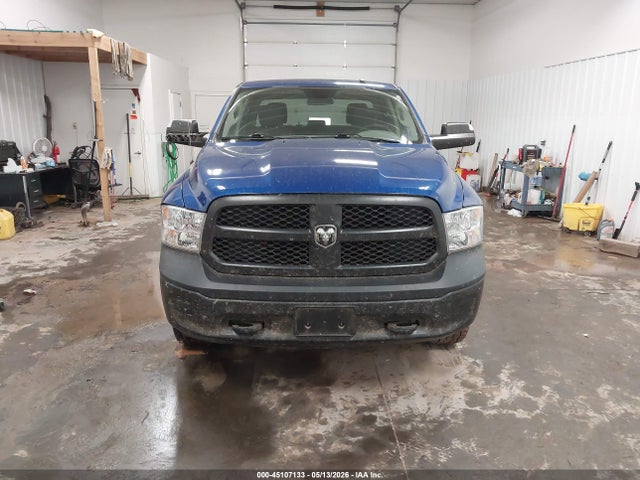 3C6RR7KG1KG564200 RAM 1500 Classic Tradesman 4x4 5&#039;7 Box