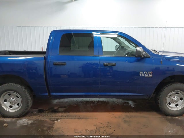 3C6RR7KG1KG564200 RAM 1500 Classic Tradesman 4x4 5&#039;7 Box
