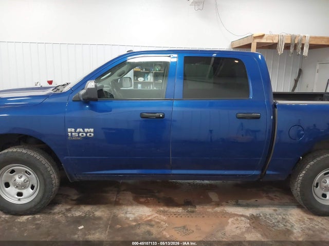 3C6RR7KG1KG564200 RAM 1500 Classic Tradesman 4x4 5&#039;7 Box