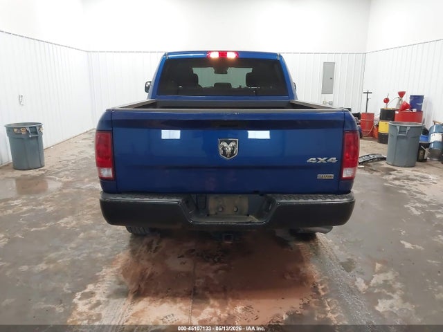 3C6RR7KG1KG564200 RAM 1500 Classic Tradesman 4x4 5&#039;7 Box