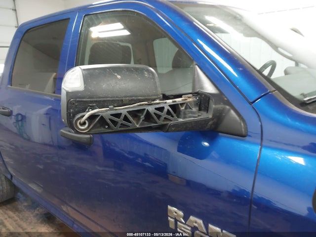 3C6RR7KG1KG564200 RAM 1500 Classic Tradesman 4x4 5&#039;7 Box