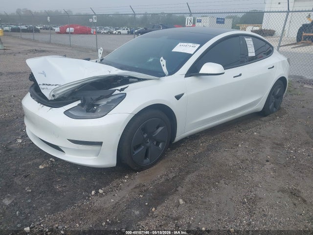 Tesla Model 3 Standard Range Plus Rear-wheel Drive 2021 5YJ3E1EA8MF091466 Image 2