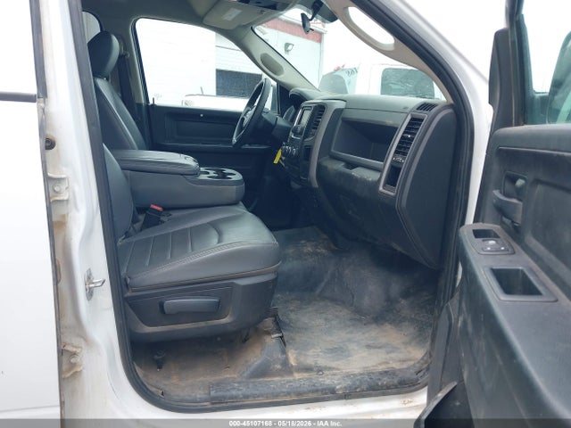 2019 Ram 1500 Classic Tradesman  4x4 5'7 Box მანქანა იყიდება აუქციონზე, vin: 1C6RR7KG3KS645501, აუქციონის ნომერი: 45107168