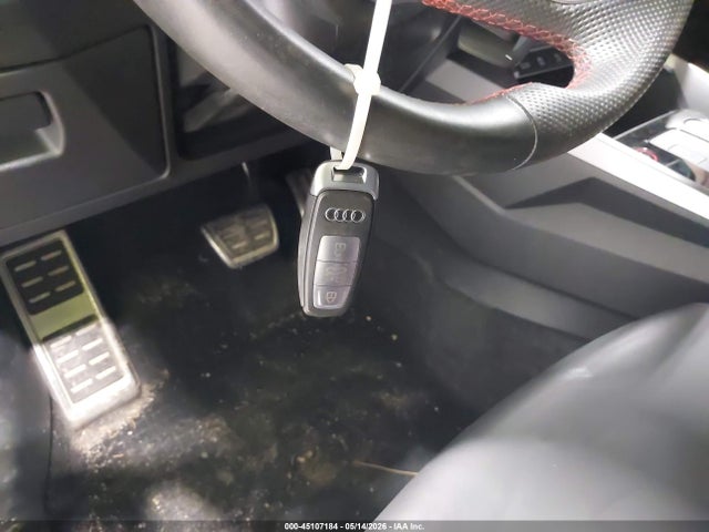 Продаж на аукціоні авто 2024 Audi S3 Premium Plus Tfsi Quattro S Tronic, vin: WAUH3DGY0RA137974, номер лоту: 45107184