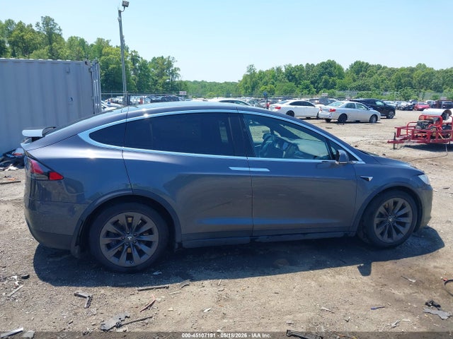 Продажа на аукционе авто 2018 Tesla Model X 100d/75d/p100d, vin: 5YJXCDE23JF140246, номер лота: 45107191
