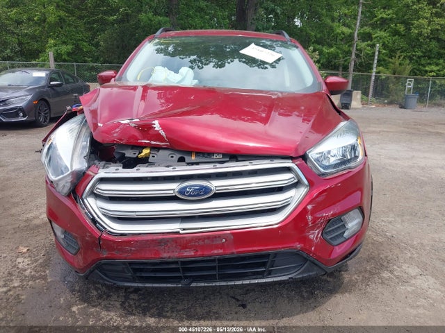 Продажа на аукционе авто 2018 Ford Escape Se, vin: 1FMCU9GD5JUD00928, номер лота: 45107226