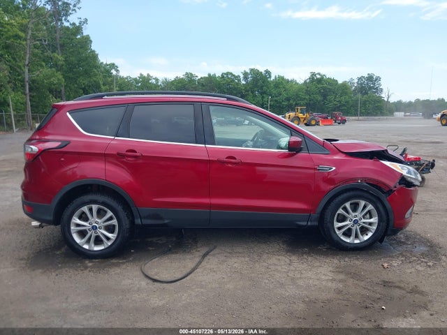 Продажа на аукционе авто 2018 Ford Escape Se, vin: 1FMCU9GD5JUD00928, номер лота: 45107226