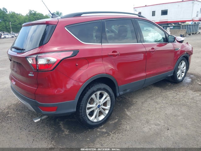 Продажа на аукционе авто 2018 Ford Escape Se, vin: 1FMCU9GD5JUD00928, номер лота: 45107226