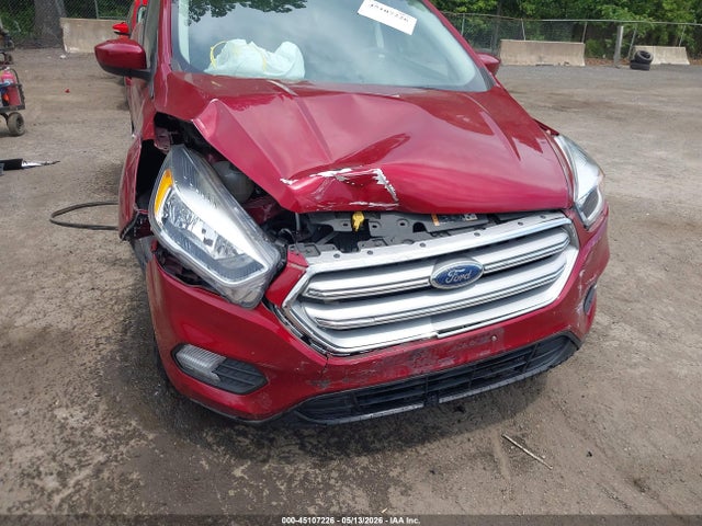 Продажа на аукционе авто 2018 Ford Escape Se, vin: 1FMCU9GD5JUD00928, номер лота: 45107226
