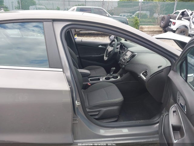 Продаж на аукціоні авто 2018 Chevrolet Cruze Lt Auto, vin: 1G1BE5SM3J7167770, номер лоту: 45107236